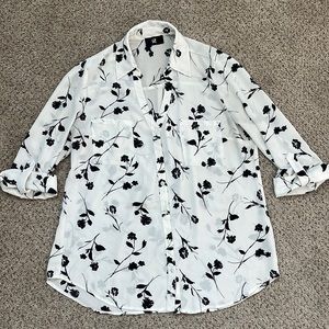 IZ Byer black flower blouse. Size Large